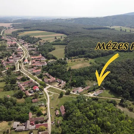 Mézesház Kisjakabfalva